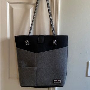 Kavu Black/Grey Rope Felt Tote EUC